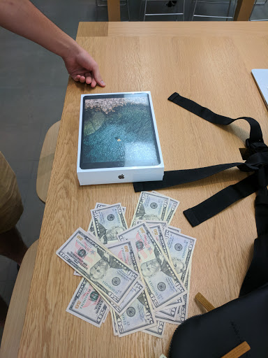 Computer Store «Apple Uptown», reviews and photos, 3018 Hennepin Ave, Minneapolis, MN 55408, USA