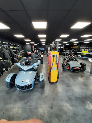 Motors Avenue Nantes - Piaggio, Vespa, Aprilia , BRP ( Can-Am, Seadoo) et Husqvarna à Orvault