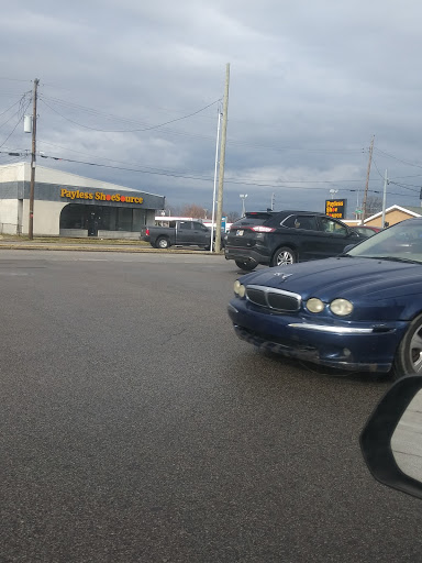 Shopping Mall «Southland Terrace Shopping Center», reviews and photos, 3971 7th Street Rd, Louisville, KY 40216, USA