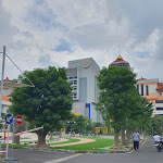 Review Fakultas Ekonomi dan Bisnis Universitas Airlangga