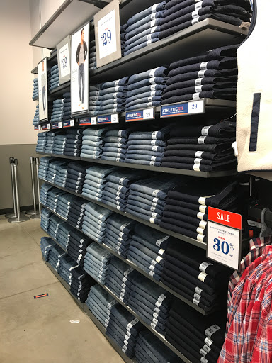 Clothing Store «Old Navy», reviews and photos, 11211 120th Ave, Pleasant Prairie, WI 53158, USA