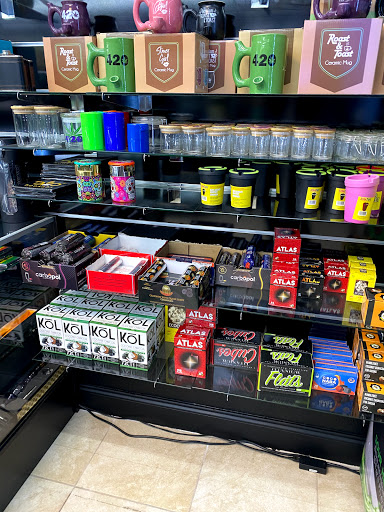 Vaporizer Store «Miami Vape Smoke Shop», reviews and photos, 471 NE 167th St, North Miami Beach, FL 33162, USA