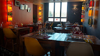 Atmosphère du Restaurant français La Table des Faubourgs à Bosmie-l'Aiguille - n°4
