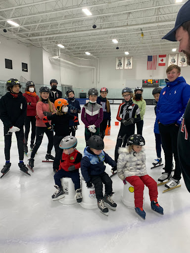 Community Center «Scott R. Triphahn Community Center & Ice Arena», reviews and photos, 1685 W Higgins Rd, Hoffman Estates, IL 60169, USA