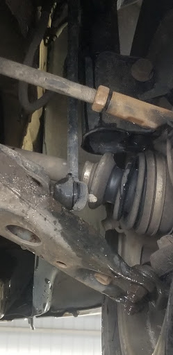 Auto Repair Shop «Meineke Car Care Center», reviews and photos, 1400 N Dixie Hwy, Elizabethtown, KY 42701, USA