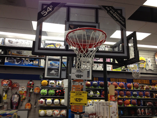 Sporting Goods Store «Big 5», reviews and photos, 3719 E Colorado Blvd, Pasadena, CA 91107, USA