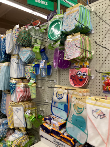 Dollar Store «Dollar Tree», reviews and photos, 148 Smith St, Perth Amboy, NJ 08861, USA