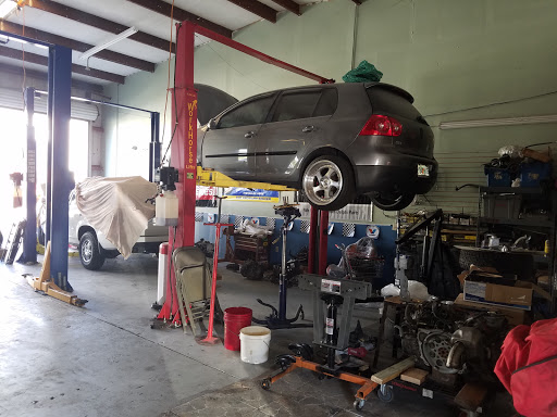 Auto Repair Shop «J & J Mechanic Shop», reviews and photos, 11461 S Orange Blossom Trail, Orlando, FL 32837, USA