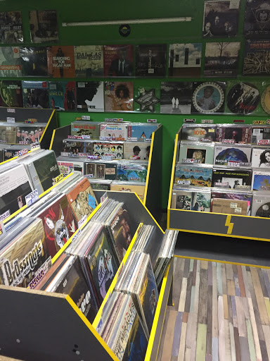 Diskultura true vinyl records shop