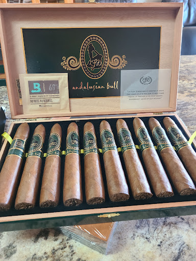 Cigar Shop «Rivercity Cigar & Brew», reviews and photos, 1990 S Frontage Rd, Vicksburg, MS 39180, USA