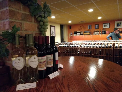 Wine Store «Wine With Me», reviews and photos, 111 Gigi Gruber Ln, Itasca, IL 60143, USA