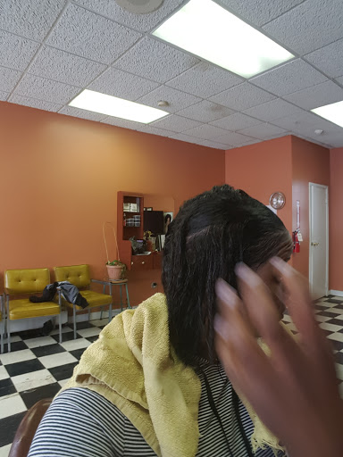 Nail Salon «Vanessa Beauty Salon», reviews and photos, 832 E 27th St, Paterson, NJ 07513, USA