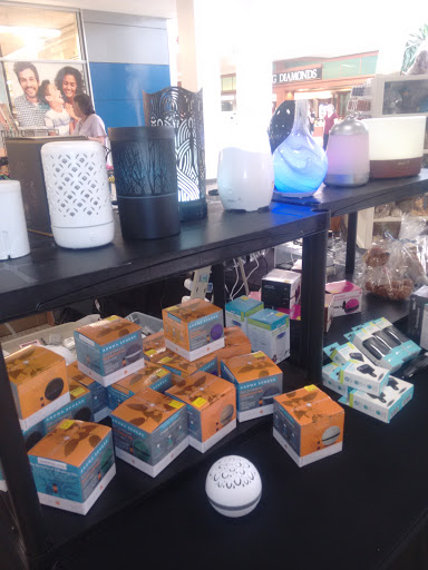 Shopping Mall «Merle Hay Mall», reviews and photos, 3800 Merle Hay Rd, Des Moines, IA 50310, USA