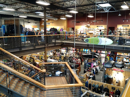 Camping Store «REI», reviews and photos, 1703 S Brentwood Blvd, Brentwood, MO 63144, USA