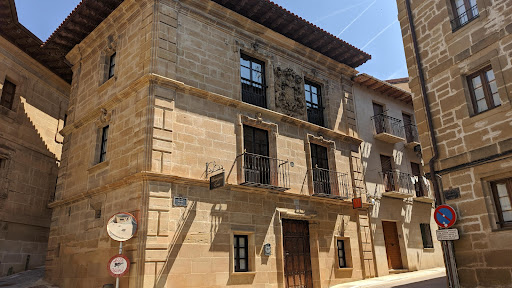 Clínica Veterinaria Poveda en Roquetas de Mar