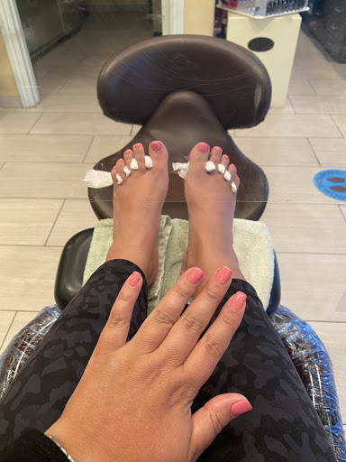 Nail Salon «Lux Beauty Nail Care», reviews and photos, 555 San Antonio Rd #43, Mountain View, CA 94040, USA