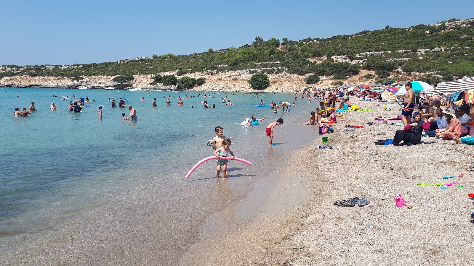 Φωτογραφία του Altinkoy Plaji και η εγκατάσταση