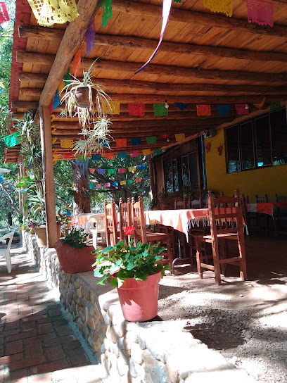 Restaurante campestre familiar LA TIROLESA - Las presas el estudiante tlalixtac de cabrera San Andrés Huayapam, 68270 Oaxaca de Juárez, Oax., Mexico