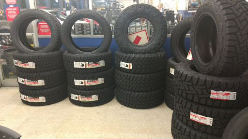 Auto Parts Store «Pep Boys Auto Parts & Service», reviews and photos, 2220 W International Speedway Blvd, Daytona Beach, FL 32114, USA