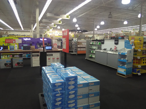 Office Supply Store «Staples», reviews and photos, 1306 E Belt Line Rd, Richardson, TX 75081, USA