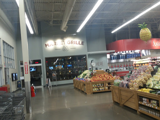 Grocery Store «Hy-Vee», reviews and photos, 1500 Central Park Commons Dr, Eagan, MN 55121, USA