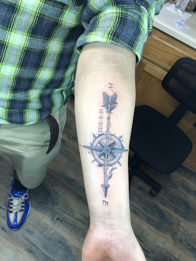 Explore bee tattoo ideas for guys, creative tattoo ideas in Lansing, available at CDM Inked Studio