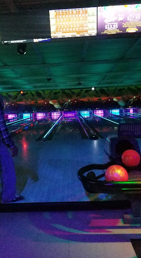 Bowling Alley «Ten Pin Strike & Spare Family Fun Center», reviews and photos, 200 Ten Pin Ln, Louisville, KY 40207, USA