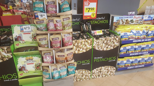 Grocery Store «Stop & Shop», reviews and photos, 760 Villa Ave, Fairfield, CT 06824, USA