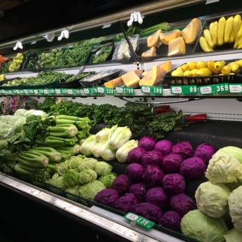 Grocery Store «Green Acres Farm Market and Catering», reviews and photos, 2918 E Los Angeles Ave, Simi Valley, CA 93065, USA