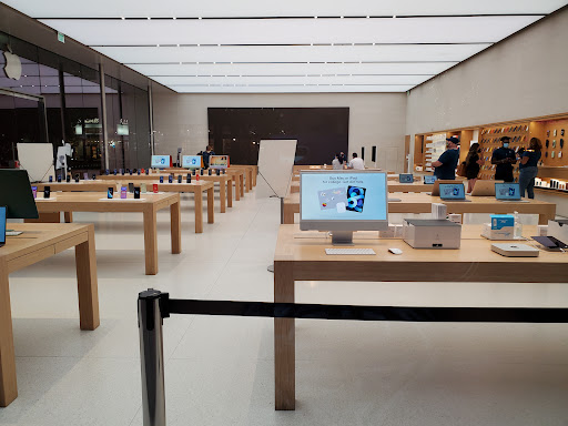 Computer Store «Apple MarketStreet», reviews and photos, 1220 Market St, Lynnfield, MA 01940, USA