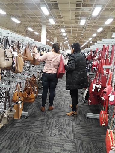 Shopping Mall «Orange Promenade Shopping Ctr», reviews and photos, 80 Boston Post Rd, Orange, CT 06477, USA