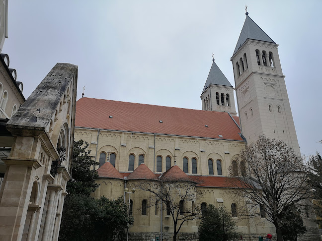 Értékelések erről a helyről: Pécsi Jézus Szíve templom, Pécs - Templom