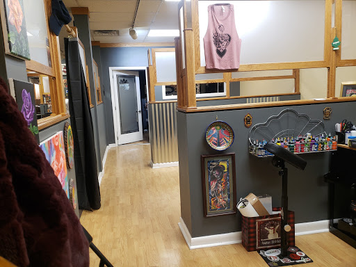 Tattoo Shop «White Lotus Tattoo & Fine Art», reviews and photos, 59 Main St, Toms River, NJ 08753, USA