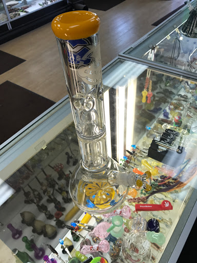 Vaporizer Store «Tobacco King & Vape King», reviews and photos, 1609 S Glebe Rd, Arlington, VA 22204, USA