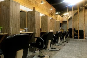 Moment Design Hair salon image