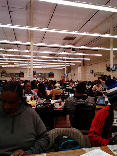 Shopping Mall «Foothill Square Shopping Center», reviews and photos, 10700 MacArthur Blvd #200, Oakland, CA 94605, USA