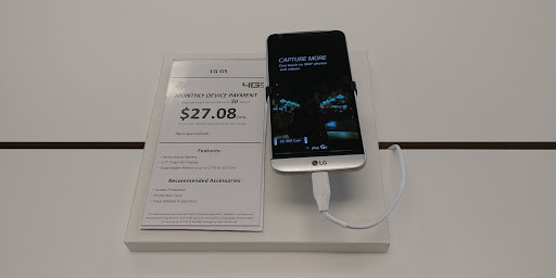 Cell Phone Store «Verizon Authorized Retailer - A Wireless», reviews and photos, 4 Watkins Park Dr, Upper Marlboro, MD 20774, USA