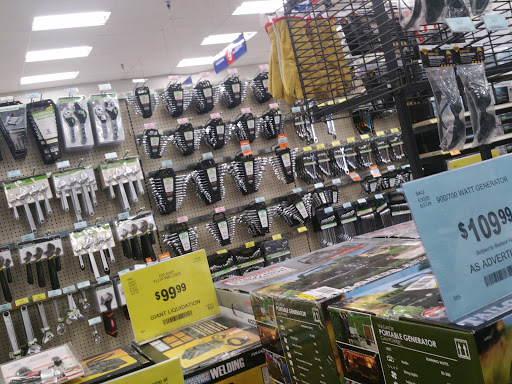 Hardware Store «Harbor Freight Tools», reviews and photos, 3660 E Foothill Blvd, Pasadena, CA 91107, USA
