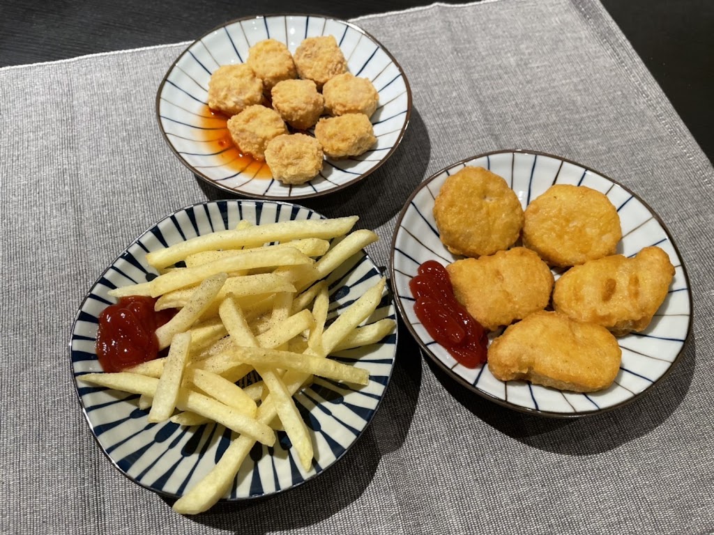 一禾禾123｜一秝純牛肉燥飯｜辣炒雞絲麵｜鹹粥｜宵夜美食｜小菜湯品飲料｜平價宵夜美食｜外帶內用 的照片