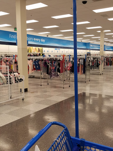 Clothing Store «Ross Dress for Less», reviews and photos, 523 S MacDade Blvd, Holmes, PA 19043, USA