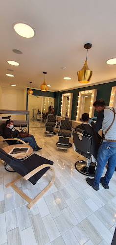 Opiniones de Skinnydog barber shop & tattoo en Copiapó - Barbería