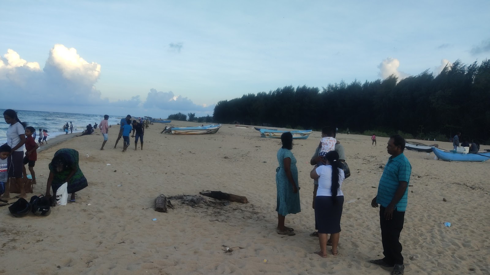 Foto von Batticaloa beach mit geräumiger strand