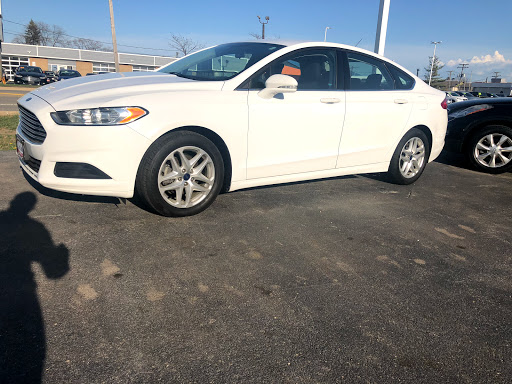 Used Car Dealer «Car Outlet», reviews and photos, 540 S Green Bay Rd, Waukegan, IL 60085, USA