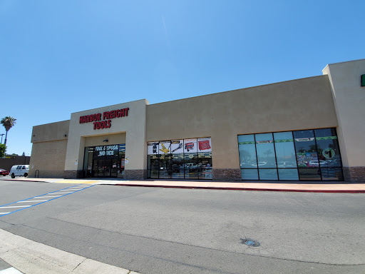 Hardware Store «Harbor Freight Tools», reviews and photos, 1019 N State College Blvd, Anaheim, CA 92806, USA