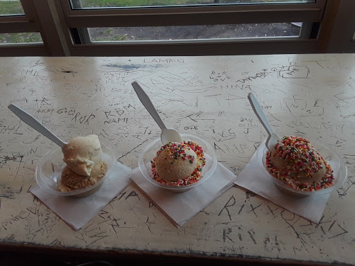 American Restaurant «Lickity Split Frozen Custard», reviews and photos, 6056 N Broadway St, Chicago, IL 60660, USA