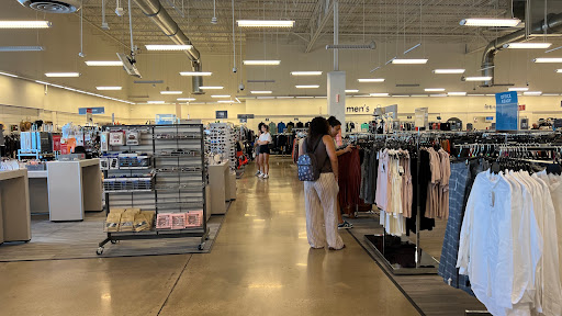 Department Store «Nordstrom Rack Woodland Plaza», reviews and photos, 8722 E 71st St, Tulsa, OK 74133, USA