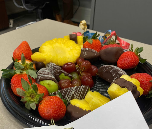 Gift Shop «Edible Arrangements», reviews and photos, 1800 McFarland Blvd E #435, Tuscaloosa, AL 35404, USA