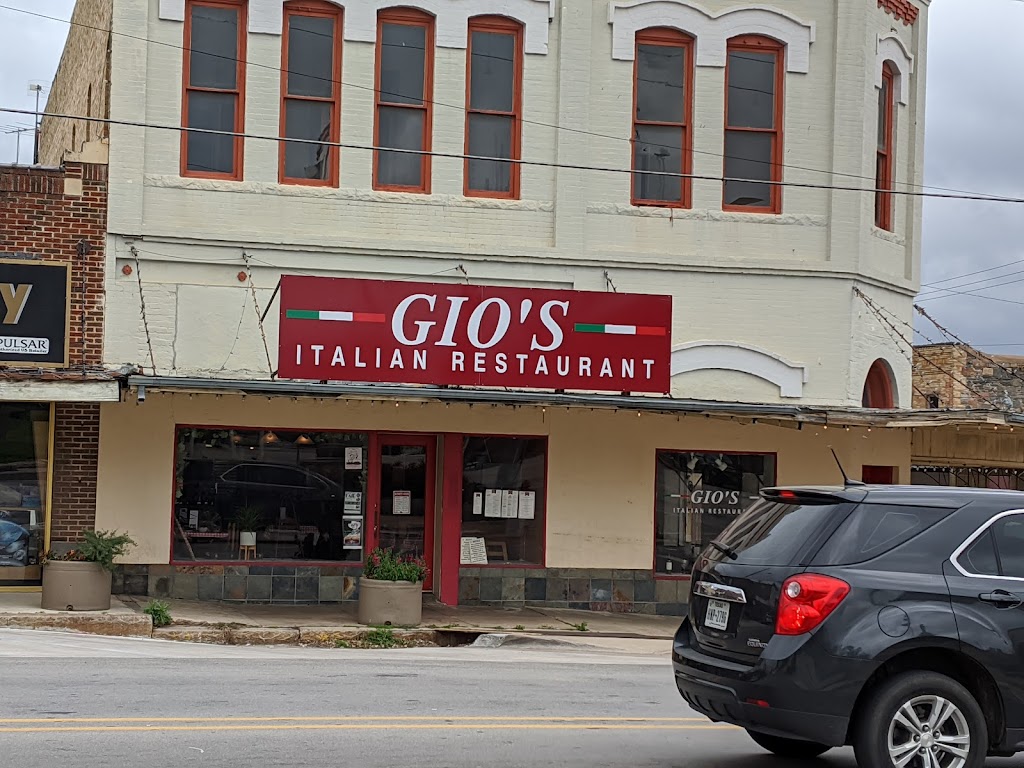 Gio's Italian Restaurant 78643