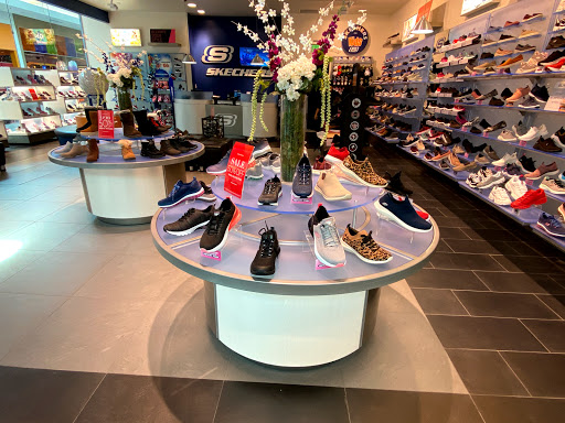 Shopping Mall «Great Northern Mall», reviews and photos, 4954 Great Northern Mall, North Olmsted, OH 44070, USA