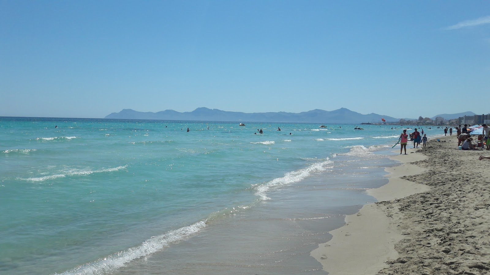 Foto di Spiaggia di Muro con una superficie del sabbia beige fine